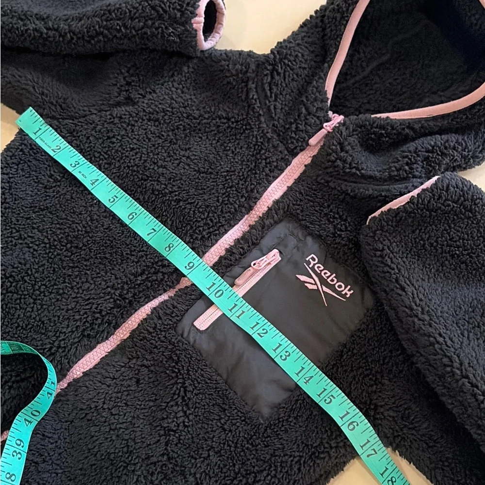 Reebok Girls Black Fleece Zip Up Hoodie Jacket.